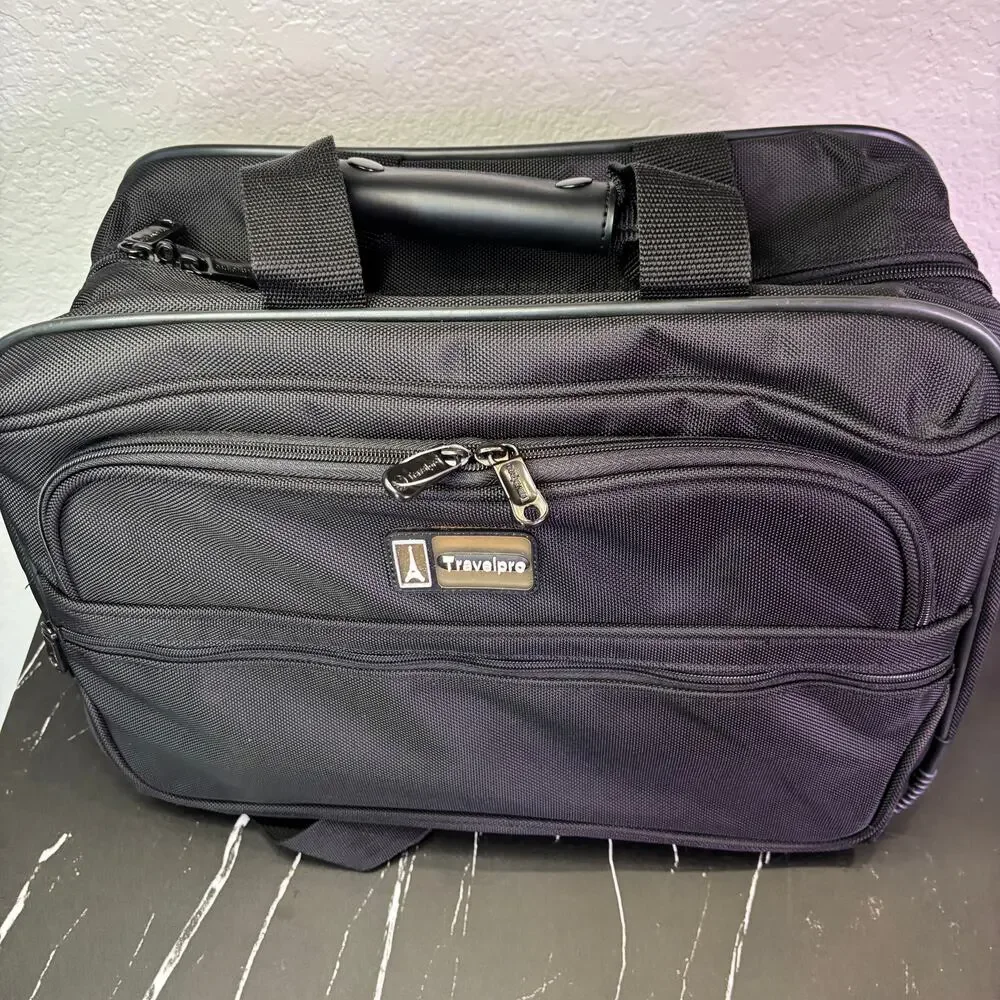 Travelpro WalkAbout Flight Crew  Tote Bag Black Travel Shoulder Briefcase